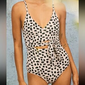 NWT Long Torso! Aerie Wrap Dash Pattern One Piece Full Coverage Swim Suit Large